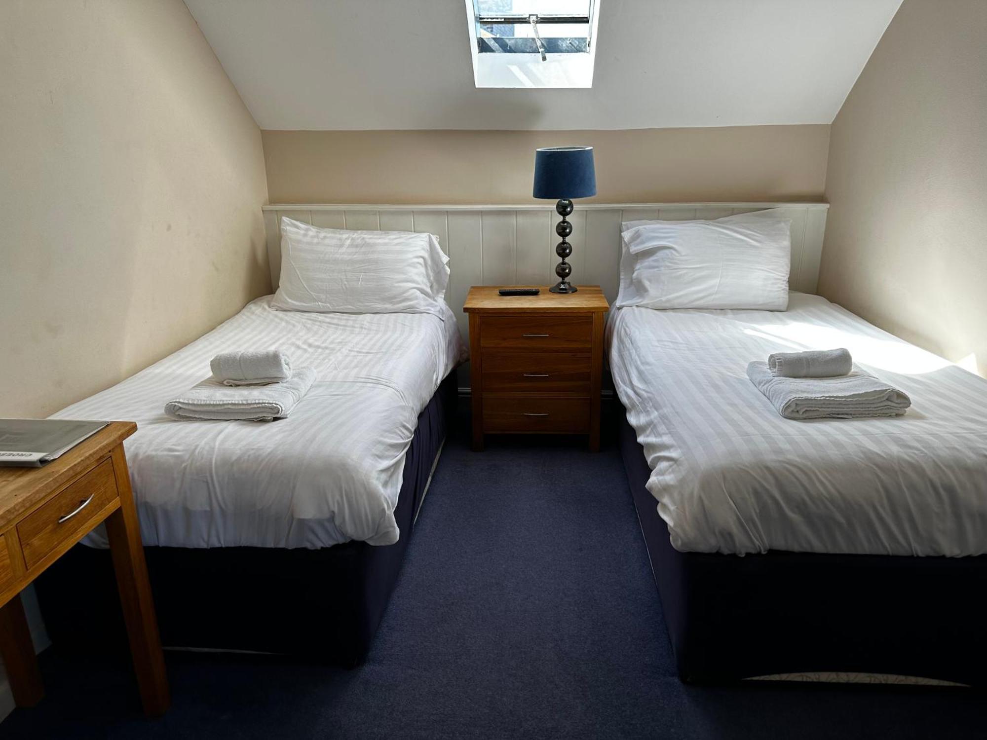 Castle Hotel Aberaeron Esterno foto