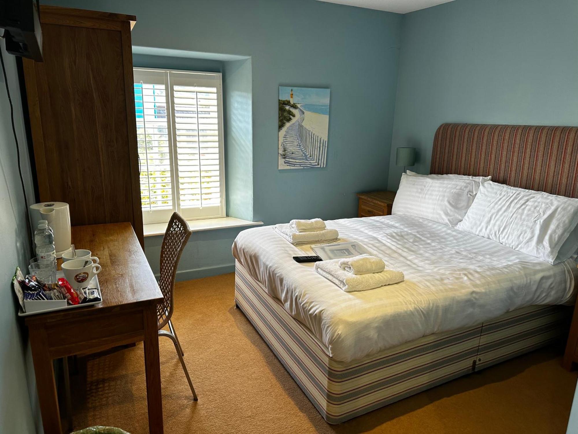 Castle Hotel Aberaeron Esterno foto
