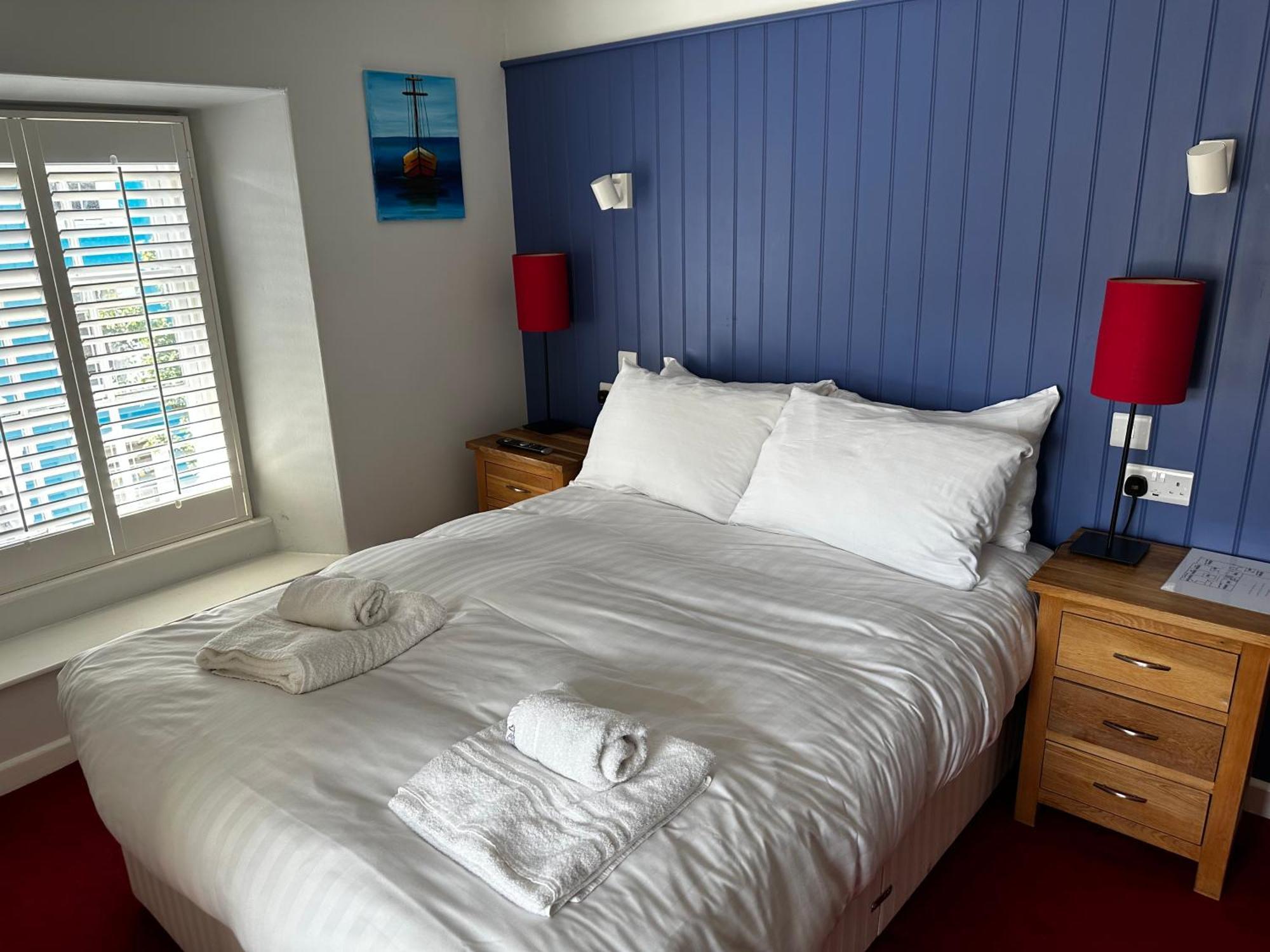 Castle Hotel Aberaeron Esterno foto